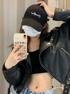 หมวกเบสบอลพิมพ์ลายตัวอักษรลําลองสําหรับผู้ชายผู้หญิงดีไซน์ Billow โค้งทันสมัยเหมาะสําหรับการเดินทางงานเลี้ยงวันเกิดทุกฤดูกาล