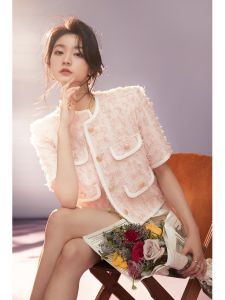 Chic Early Spring Jacket Original Drifting Paper Tape Blend Cut Short Retro Elegant Half Skirt Set Womens Fashion Ensemble