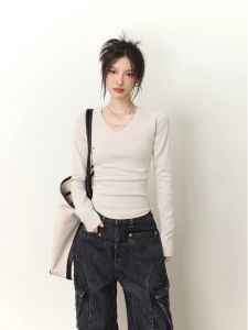 Slim Fit Long Sleeve V-Neck T-Shirt Womens Base Layer Shirt Inner Wear Tight Short Style Top for Autumn Winter Season