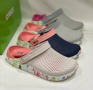 Crocs LiteRide Clog รองเท้าส้นแบนผู้หญิง ลายสปิตช์สีสันสดใส ใส่สบาย พร้อมส่งที่ไทย