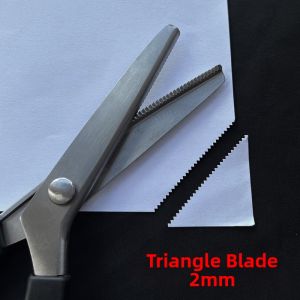 Floral Edge Zigzag Lock Scissors