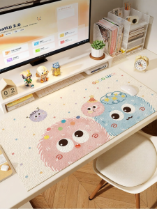 XXM | Extra Large Female Mouse Pad Leather