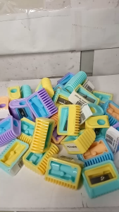 Serutan Kecil Rautan Pensil Warna Warni Random 1 Pcs