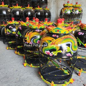 SANGKAR BURUNG MAHKOTA KAYU SUPER KANDANG PERKUTUT LUKIS NAGA MURAH BERKUALITAS - HITAM