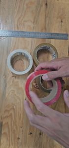 LAKBAN PEREKAT FRAGILE WARNA MERAH PUTIH 2 INCH 90 YARD