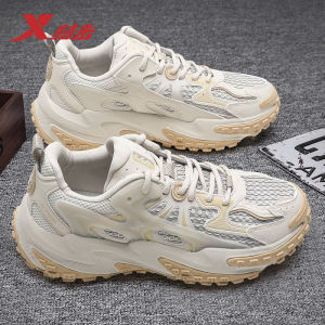 XTEP | Giày Thể Thao Mũi Dày Phong Cách Retro Màu Đen
