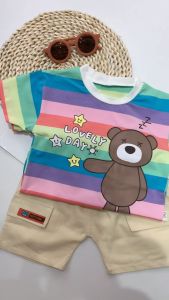 เสื้อยืดแขนสั้นลายหมีหลากสี ชุดเด็กชายและเด็กหญิ่งฤดูร้อน กางเกงขาสั้นลำลองสีทึบ