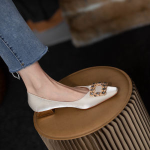 French Vintage Flat Bottom Womens Shoes Spring 2025 Pointed Toe Versatile Square Buckle Water Diamond Non-tired Soft Bottom