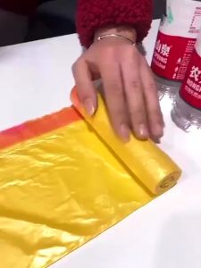 Kantong Sampah Pake Tali isi 5 Roll lembar 45 x 50cm Plastik Sampah Gulung