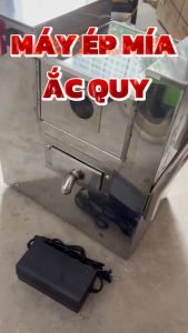 Máy ép nước mía mini chạy ắc quy để bàn