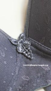 Youve ( You Have ) BH Bra Wanita BH Tanpa Kawat Busa Sedang Motif mounth 100126