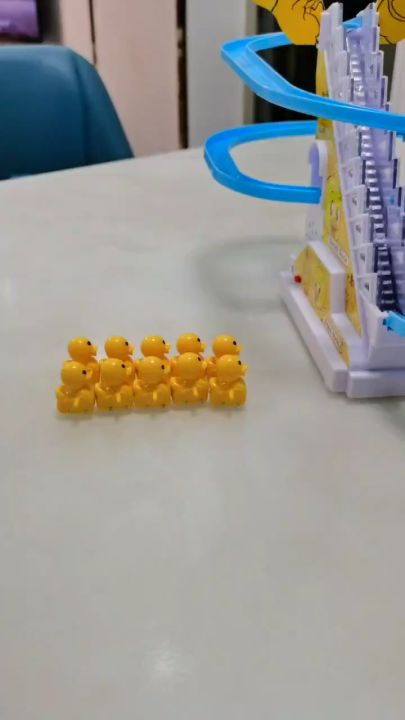 Mainan Anak Tangga happy duck Bebek Kuning / Seluncur Tangga Bebek/Mainan bebek naik tangga /