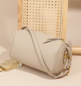 Niche Design Womens Bag 2025 New High Quality Boston Pillow Bag Simple Shoulder Crossbody Underarm Bag Fashionable Trendy Pure Color