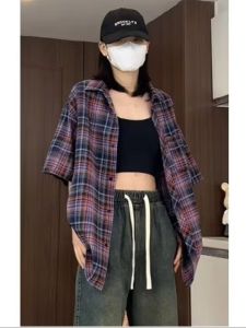 Áo Sơ Mi Nữ Tay Ngắn Kẻ Sọc Thiết Kế Cổ Điển Phong Cách Đường Phố Dáng Rộng Có Nút Cài Mùa Hè 2025