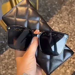 Kacamata Hitam Pelindung UV Bingkai Persegi Untuk Pria Dan Wanita