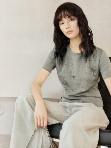 INLIFE | Embroidered Letters Short Crop Tee