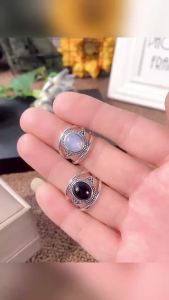 Huitan Bohemia Style Oval Imitation Opal Ring for Women White/Black Luxury Wedding Bands Accessories Temperament Lady Jewelry