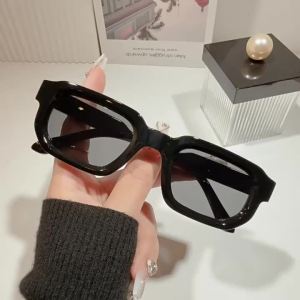 Retro Rounded Rectangular Glasses Compact and Lightweight Black Frame with Orange Decoration Neutral Retro Glasses