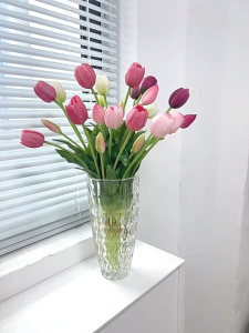 Bó hoa nhân tạo hoa Camellia Tulip (Bộ gồm 5 thân) được làm bằng chất liệu cao su cao cấp với thiết kế siêu thực