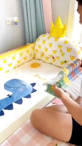 Non-slip Retractable baby closet hanger-Adjustable hanger for new born and toddler clothes