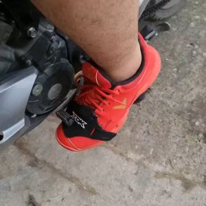 Miếng lót bảo vệ giày ZDK đệm cao su bọc giày chống trầy cho anh em đi xe số móc xe côn tay