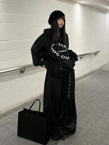 โอเวอร์ไซส์ เสื้อฮู้ด ผู้หญิง ผ้าขนแกะ จดหมายพิมพ์เรียงราย เสื้อสเว็ตเชิ้ต หลวม Fit อินเทรนด์ แขนยาว สไตล์เกาหลี Work Commute เสื้อแจ็คเก็ต