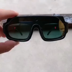 Auto Darkening Welding Goggles Solar Power Welder Eyes Glasses with Adjustable String Anti-Fog Anti-Glare Welder Glasses Helmet