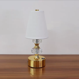 โคมไฟโต๊ะ LED หัวเตียง โคมไฟป้องกันตาห้องนอนที่สร้างสรรค์และส่วนบุคคล โคมไฟโต๊ะร้านอาหารบาร์ชาร์จไฟ ไฟกลางคืน