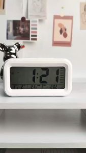 Đồng Hồ Báo Thức Có Hiển Thị Ngày Tháng Nhiệt Độ Phòng Tiện Lợi