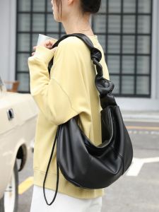 Japanese and Korean New Arrival Ruched Soft Leather Underarm Bag Womens Popular Fancy Tote Bag Minority All-Match Shoulder Messenger Bag Fashion