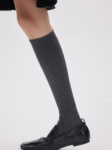 ถุงเท้าข้อสั้นสีเทา ถุงเท้าข้อยาวถึงเข่า ถุงเท้าสำหรับผู้หญิง ถุงเท้าฤดูใบไม้ร่วง/ฤดูหนาว ถุงเท้าข้อยาว ถุงเท้าข้อสั้น YANGMA