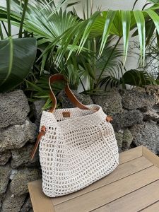 Large Capacity Tote Bag Woven Leather Crossbody Bag for Beach Vacation Commuting Soft Handle Polyester Lining Magnetic Buckle