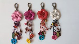 พวงกุญแจดอกไม้หนังแท้ No.6