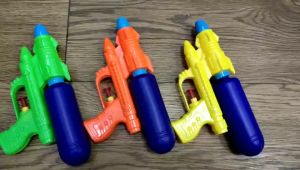 Súng Nước Đồ Chơi Tiết Kiệm Nước Vui Nhộn Cho Bé XJYZB288