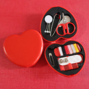 Cute Mini Portable Sewing Box Bridal Emergency Red Heart Shaped Needlework Travel Handcraft Sewing Box Cross Stitch Tools