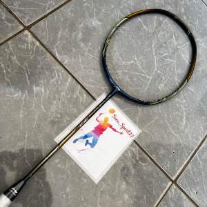 RAKET BADMINTON LINING WINDSTROM WINDSTORM 72