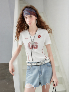 Toyouth | V-Neck Millennium Feel Sportswear Style Short Tee