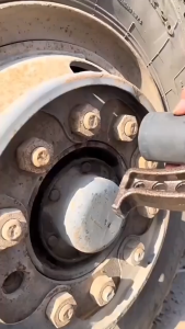 HEAVY DUTY LABOR SAVING WRENCH (TIRE NUT WRENCH) Labor Saving Wrench Torque Multiplier