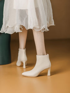 ทันสมัย รองเท้าบูทสั้น ผู้หญิง ส้นหนา ฤดูใบไม้ผลิ ฤดูใบไม้ร่วง สไตล์ฝรั่งเศส รองเท้าส้นสูงทรงเข้ารูปปลายแหลม ผ้าขนแกะ ซิปด้านข้างเรียงราย