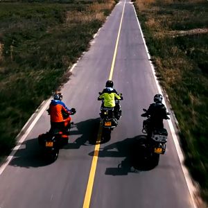 Motorcycle Raincoat MOTOWOLF MDL0403B Baju Hujan Kalis Air Lightweight with Hidden Boot Covers and Reflective Stripes