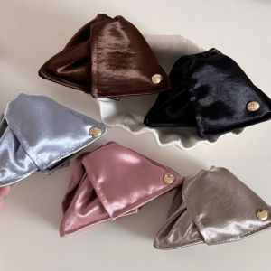 Shiny Satin Shell Triangle Hair Claw Pure Color Gold Label Shark Clamp High-End Commuting Hairpin Elegant Hair Accessory