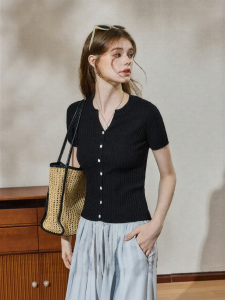 KUHNMARVIN | Áo Cardigan Len Co Dãn Mềm Mại Phù Hợp với Nút Đơn Elegance