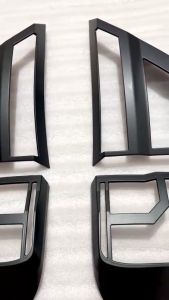 Ốp Viền Đèn Pha Hậu Đen Xe Ford Everest 2023 Mẫu Màu Đen Cao Cấp