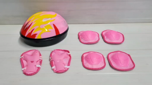 อุปกรณ์ป้องกัน หมวก เซฟตี้ อุปกรณ์กันกระแทก 7 ชิ้น หมวกกันกระแทก หมวกกันน็อค อุปกรณ์กันกระแทก ของใช้เด็ก