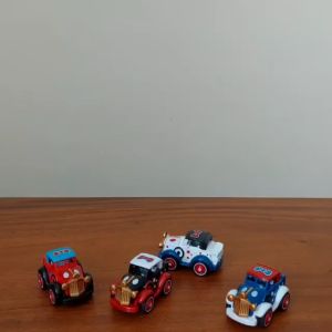 Diecast Miniatur Mainan Mobil Mobilan Retro Klasik Besi Metal Inertia