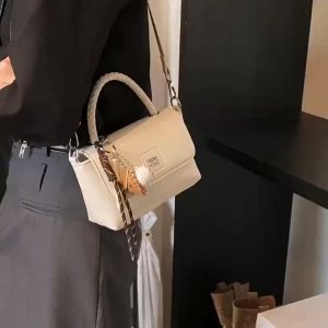 Tas Selempang Wanita NFC & Tas Premium Wanita Import: Kenali Lebih Dekat