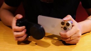 INOVAGEN Smartphone Camera Shutter Grip Bluetooth Selfie Handle Camera Photo Stabilizer with Fill Light for IphoneAndroi