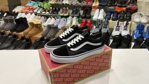 เครื่องดื่มรองเท้าผ้าใบ Van Old Skool ผักผล สวยใส ไม่กัด สำหรับสุภาพสตรี และสุภาพบุรุษ สีดำกรม