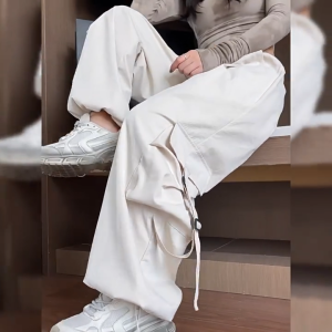 จัดส่งจากกรุงเทพฯ กางเกงคาร์โก้ผู้หญิง Fashion เอวยางยืด แฟชั่น กีฬาเวลาว่าง มีกระเป๋าด้านข้าง ผ้าสวมใส่สบาย ไซส์ S-2XL กางเกงเอวสูง ขากางเกงปรับได้#F057