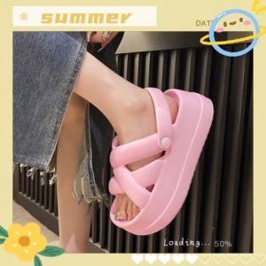 Best Seller รองเท้าแตะแฟชั่นเสริมส้น รุ่นมีมิติ มากเก็บทรงเท้าเรียวสวยใส่เที่ยวคือเป๊ะปังเวอร์ - LHshoess